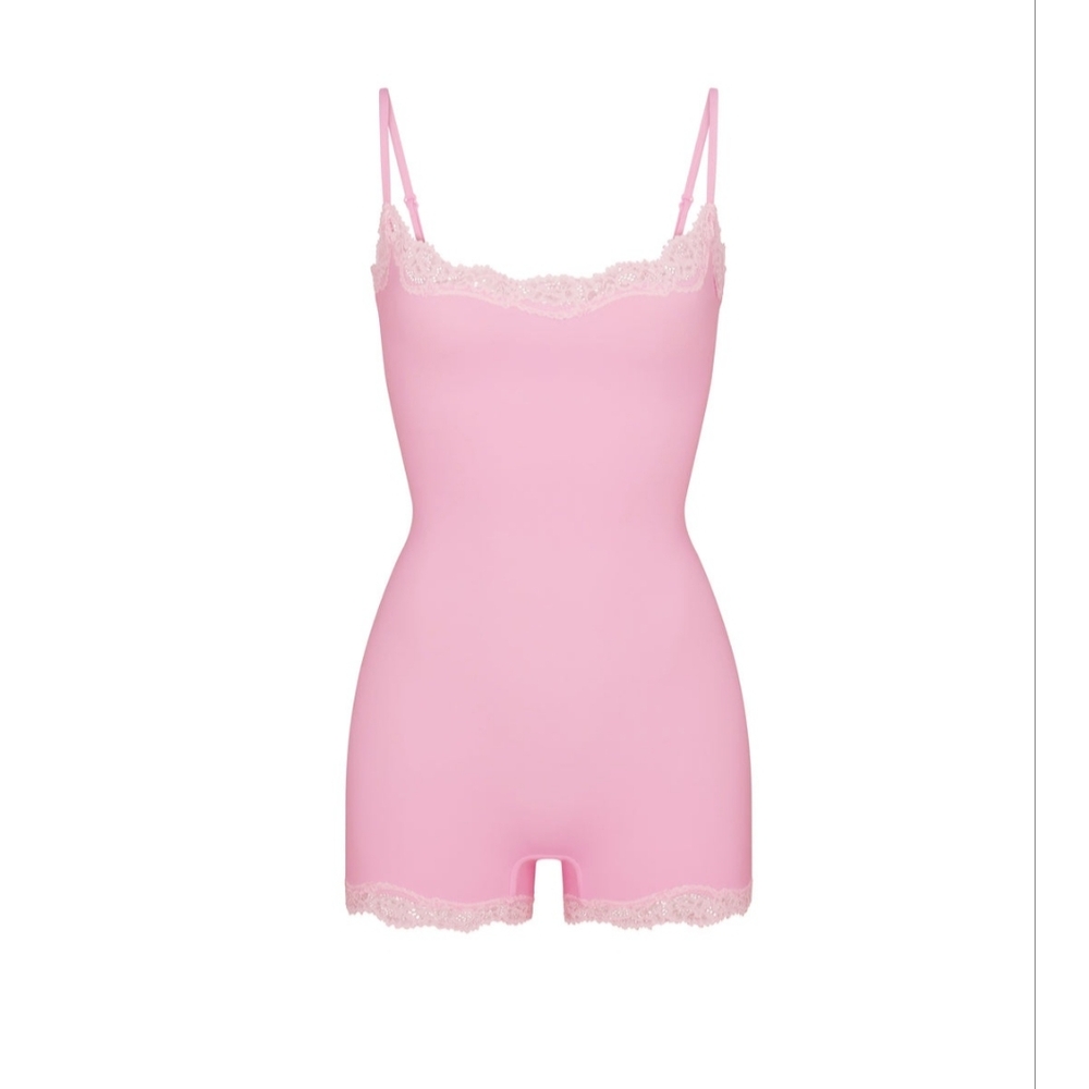 SKIMS Fits Everybody Bubble Gum Lace Trim ONESIE!! - Picture 6 of 13